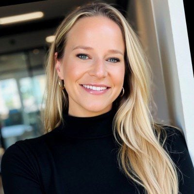 Headshot of Leah Randall